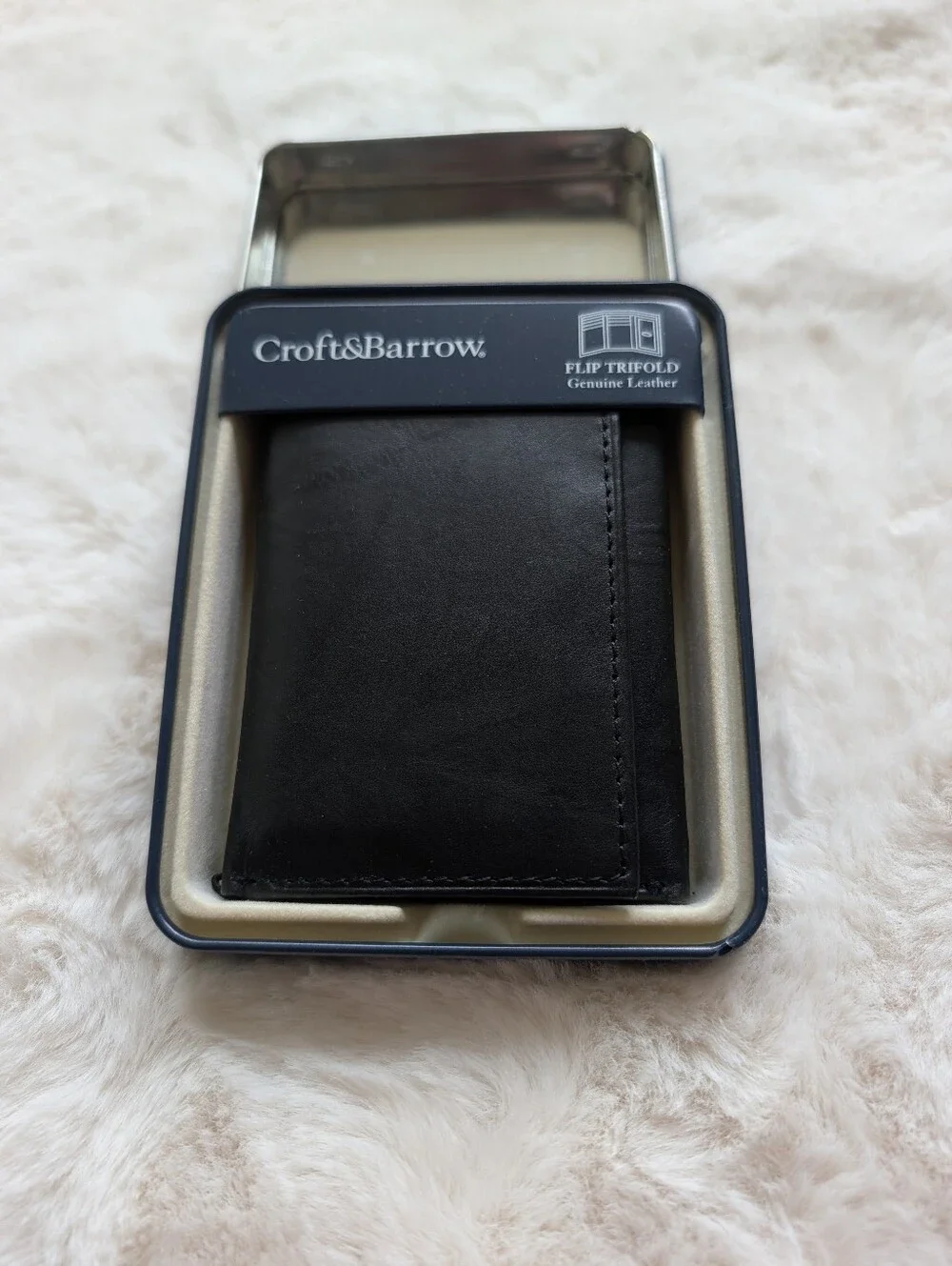Croft & Barrow Black Genuine Leather Flip Trifold Wallet in Tin